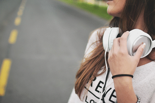 How to Make Up to $15 per Hour Listening to Music (6 Ways)