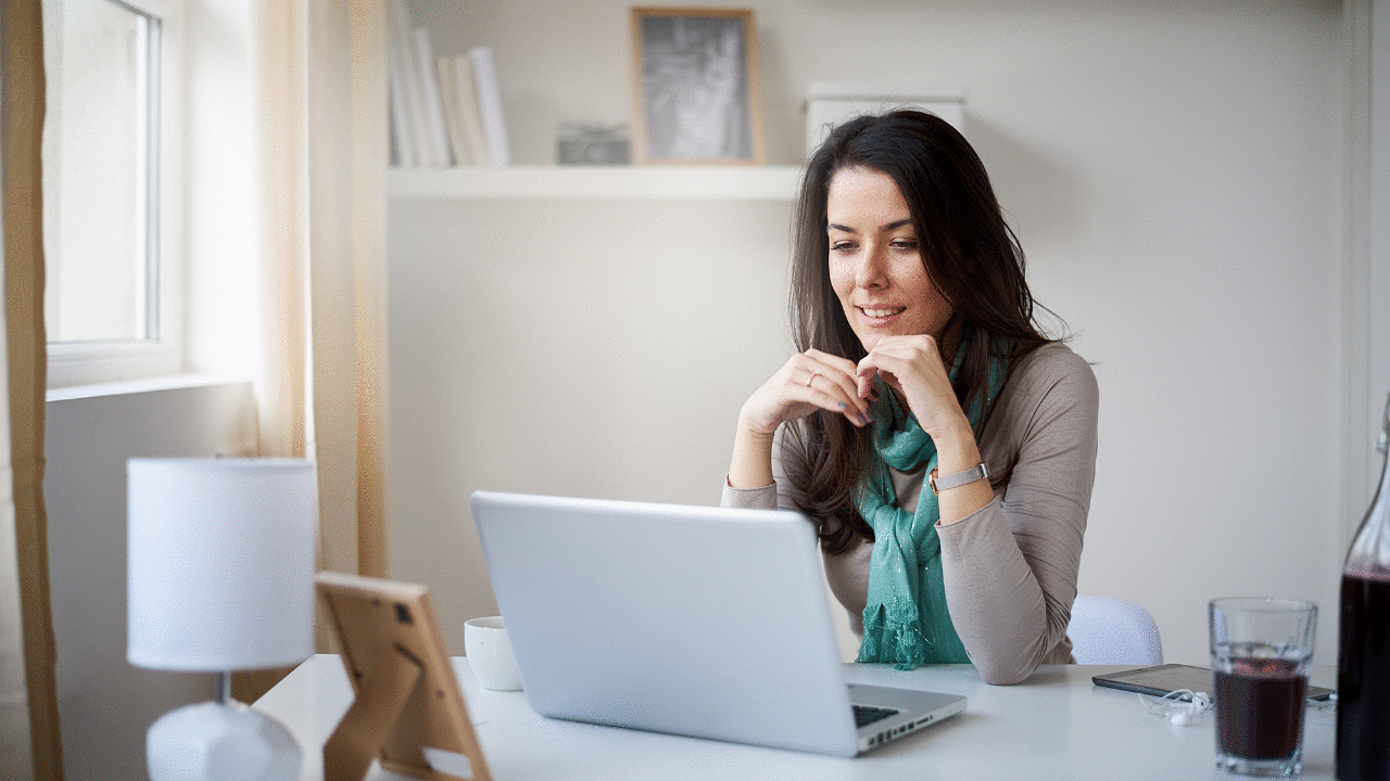 20 Companies Always Hiring for Work-From-Home Jobs